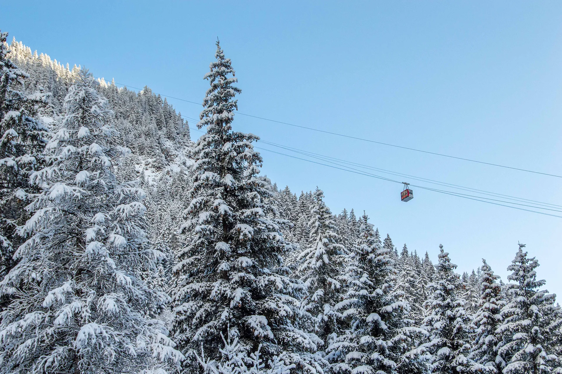 Chairlift in Pralognan-la-Vanoise